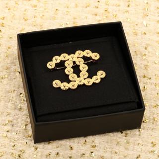Button Double C Brooch  12usd