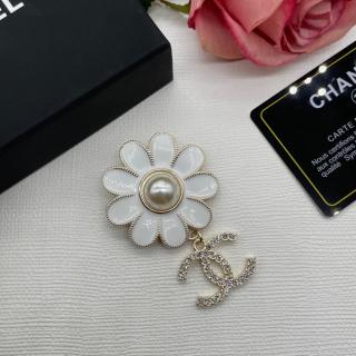 New brooch  19usd 