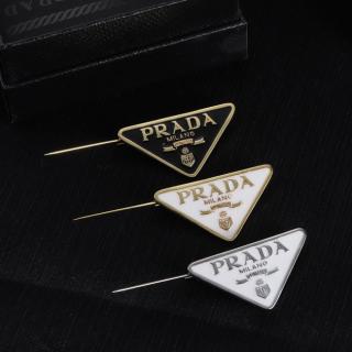 prada brooch  17usd 